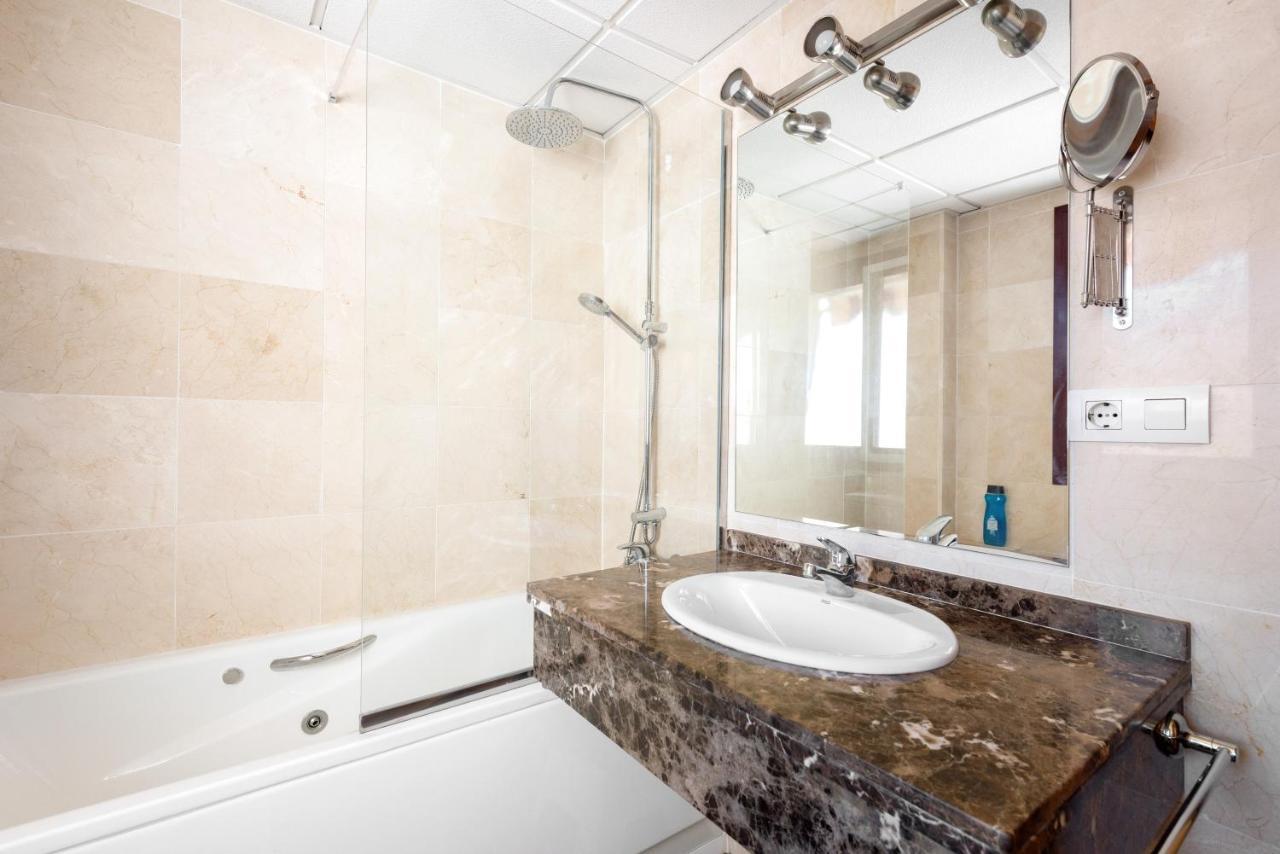 Apartament Carmen Estacion Malaga Zewnętrze zdjęcie